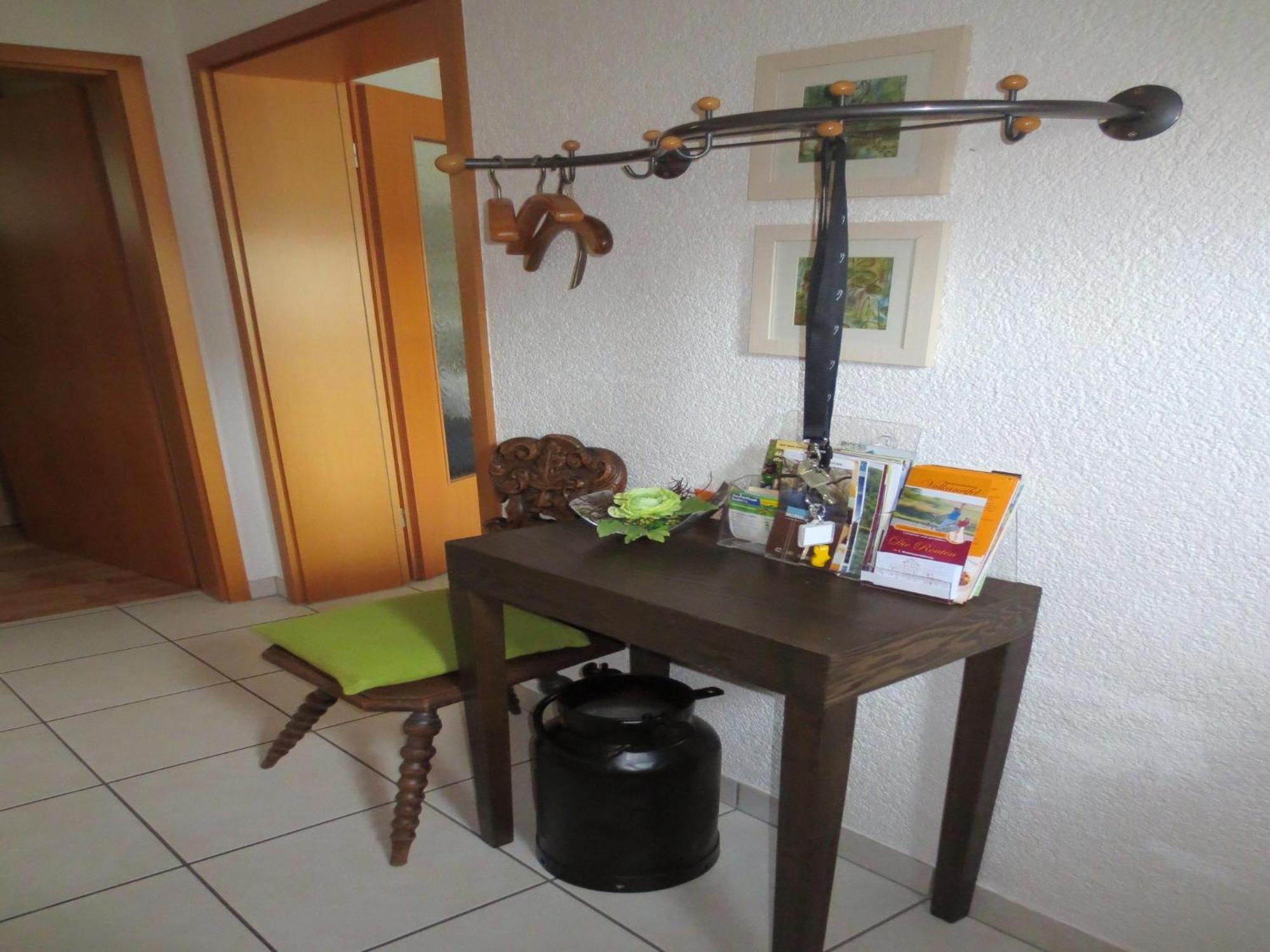 Holiday Flat With Idyllic Garden In Daun Exterior photo